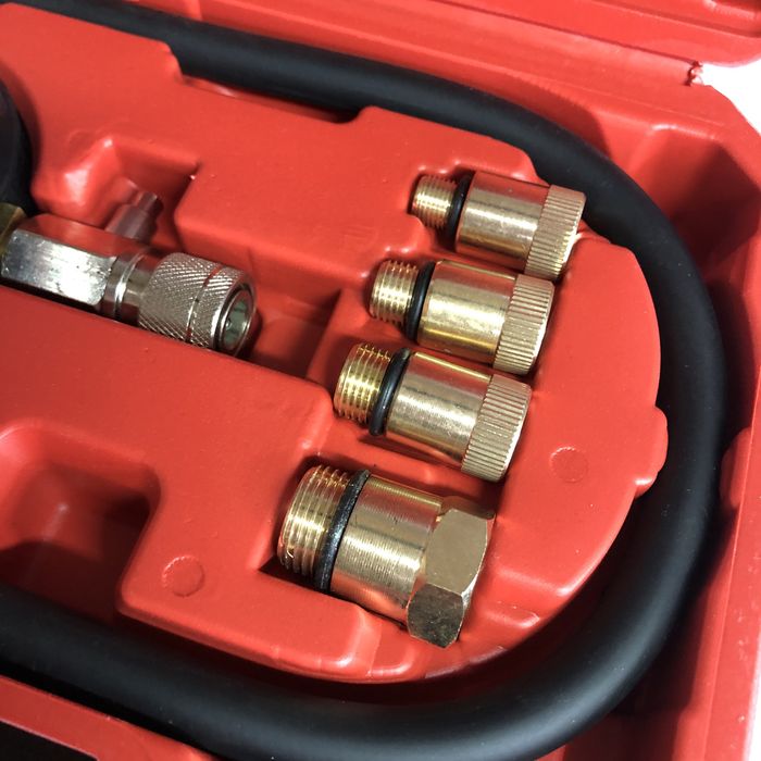 Компрессометр для бензиновых двигателей в кейсе 8ед.