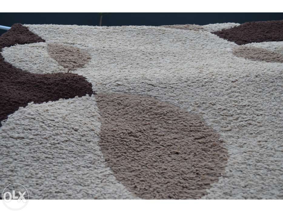 Carpetes cor castanha e beje