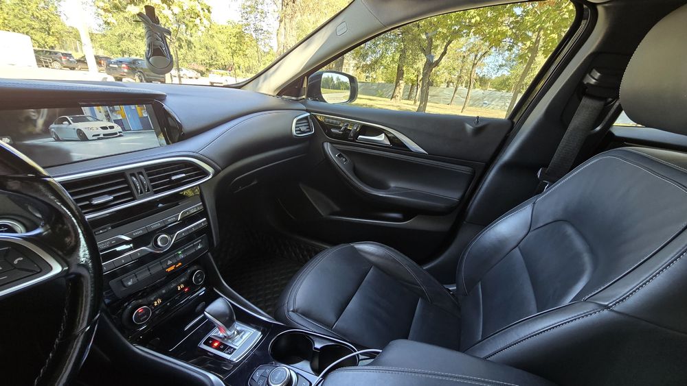 Infiniti  qx30 2017р