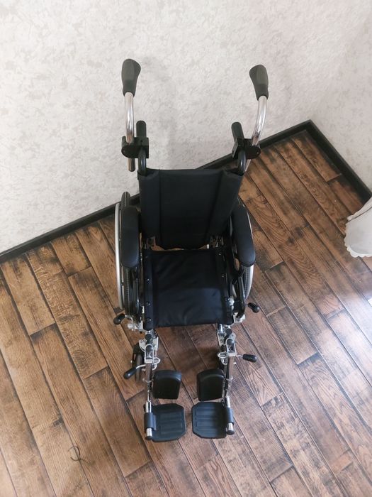 Детская инвалидная коляска (Германия)