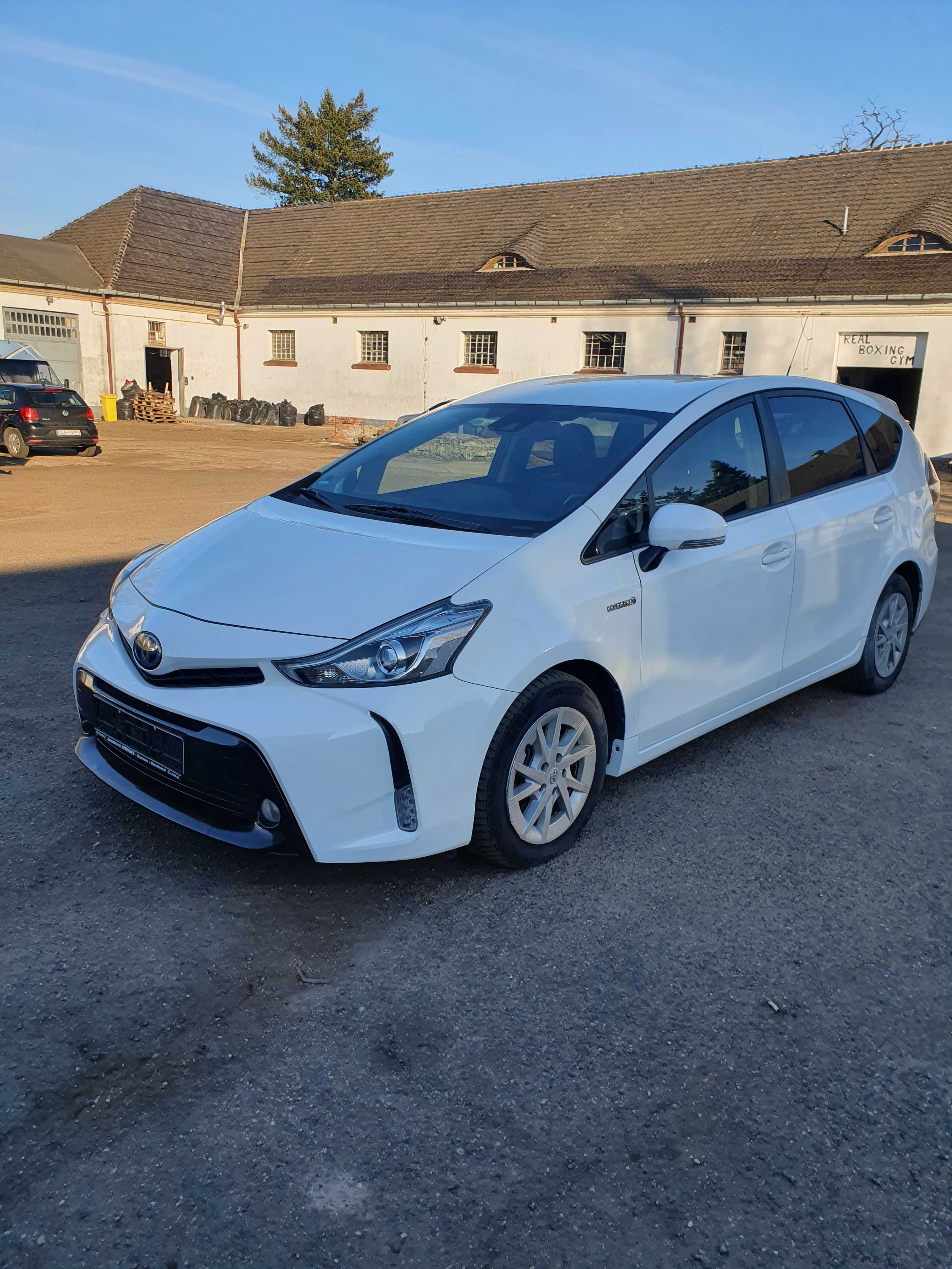 Toyota Prius plus