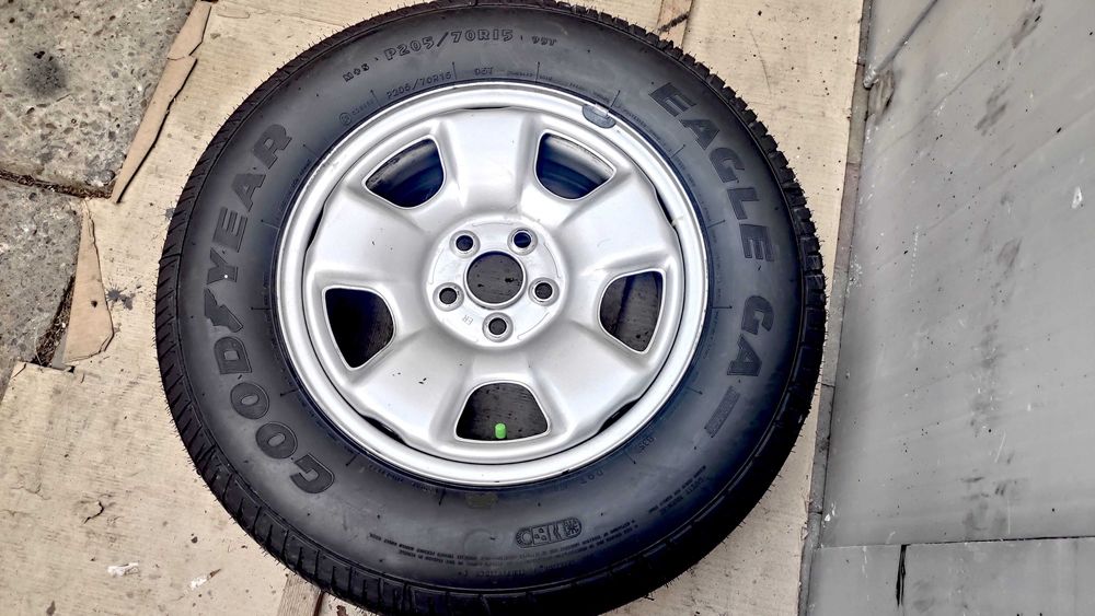 Шина 205/70R15. Goodyear Subaru Субару r15 J6 5 100 M+C