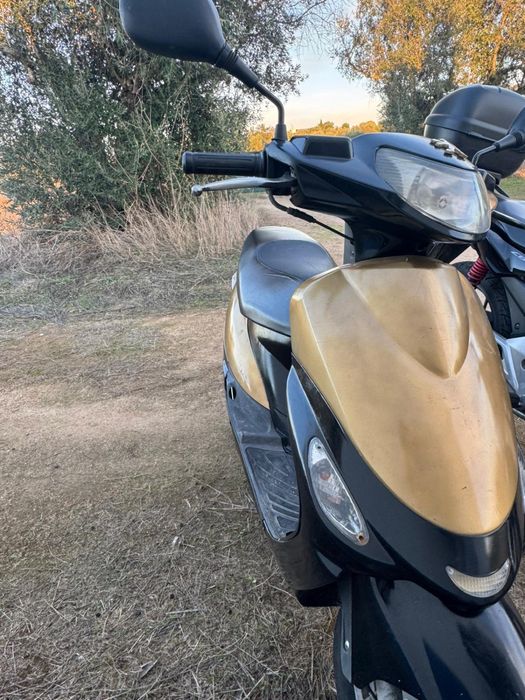 Peugeot V-Clic 50cc Scooter