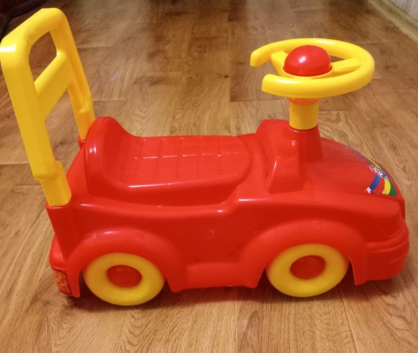 Дитяча машина-толокар