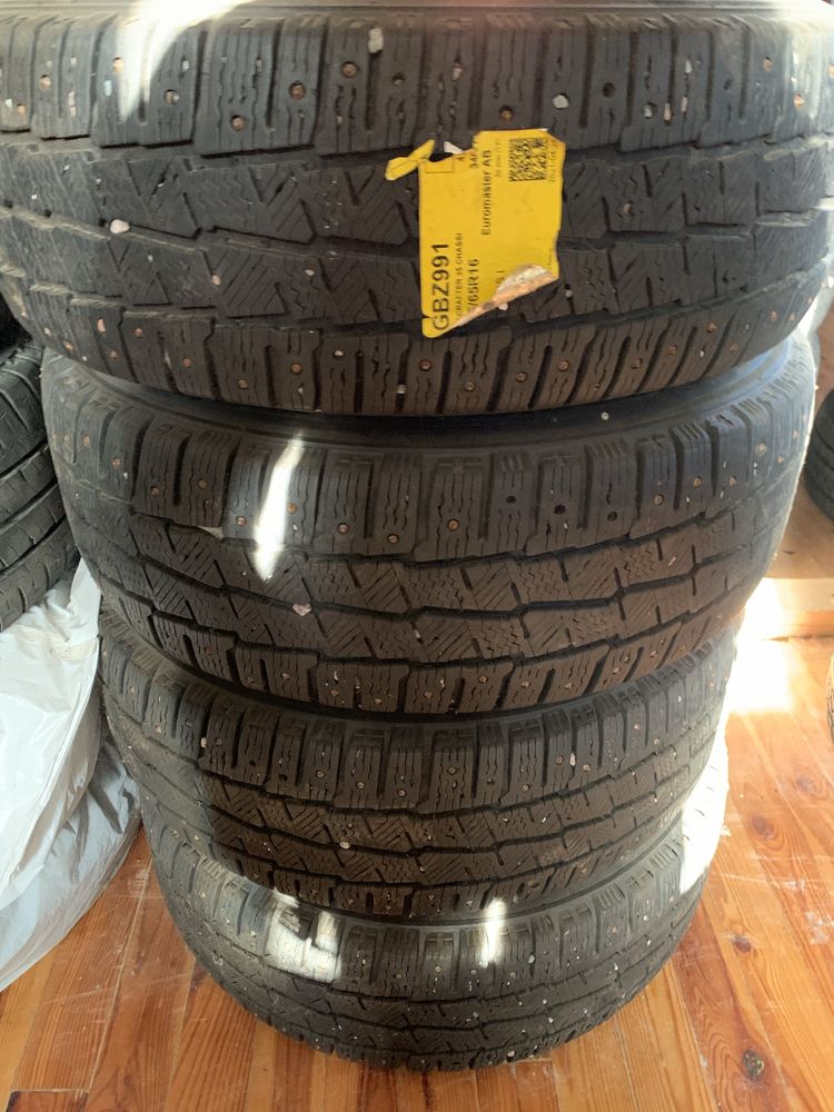 Покрышки зима 235/65 r16c