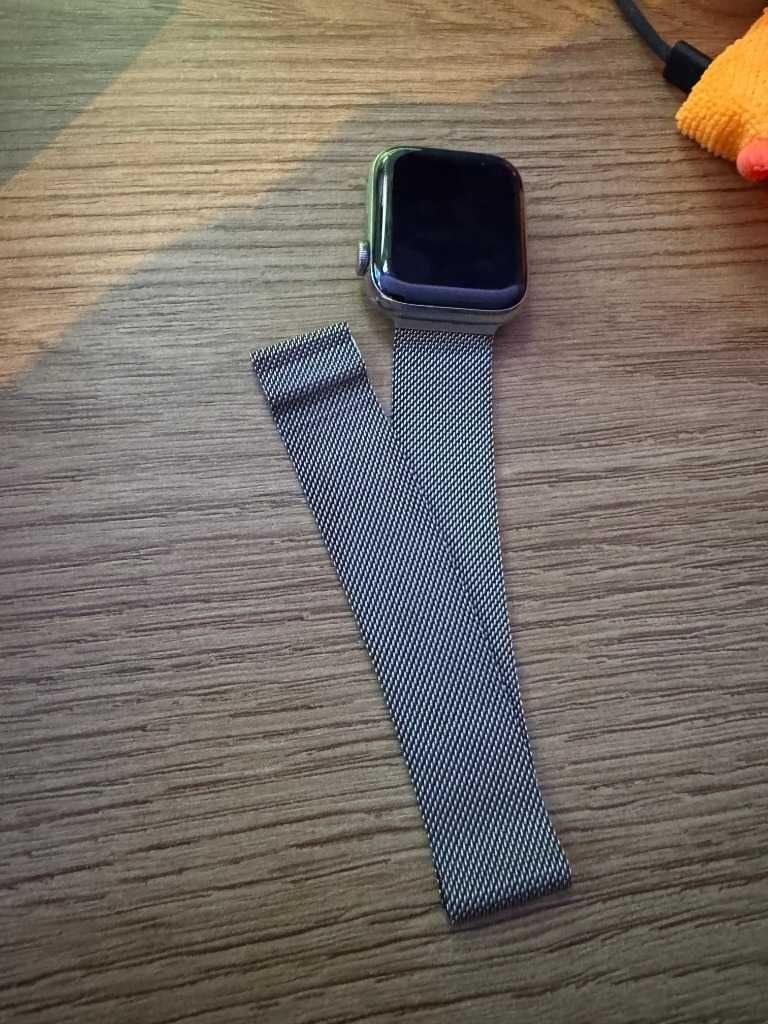 Apple Watch Series 6 + Cellular 44mm – Stal Nierdzewna