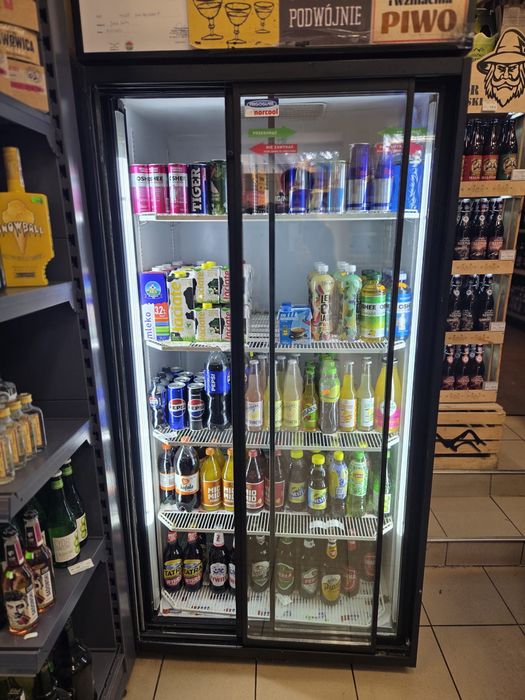 Lodówka na napoje przemysłowa , chłodziarka witryna gastronomiczna