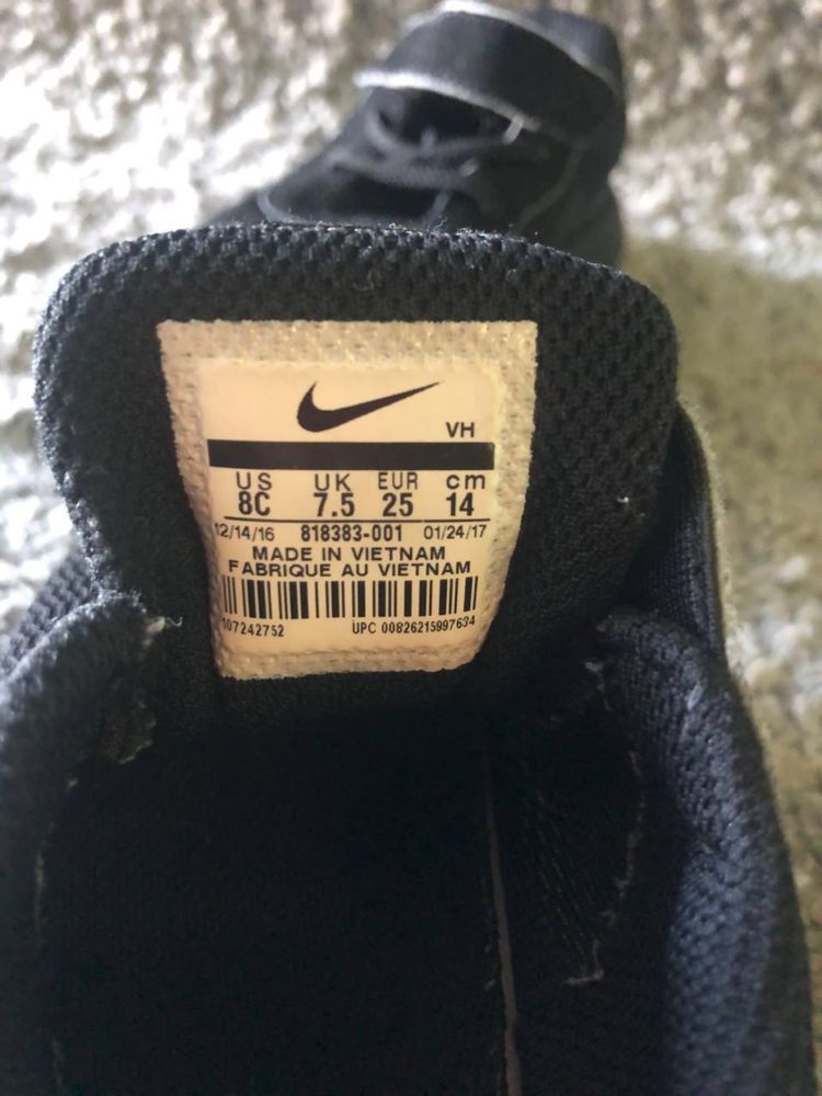 Кросівки Nike 25