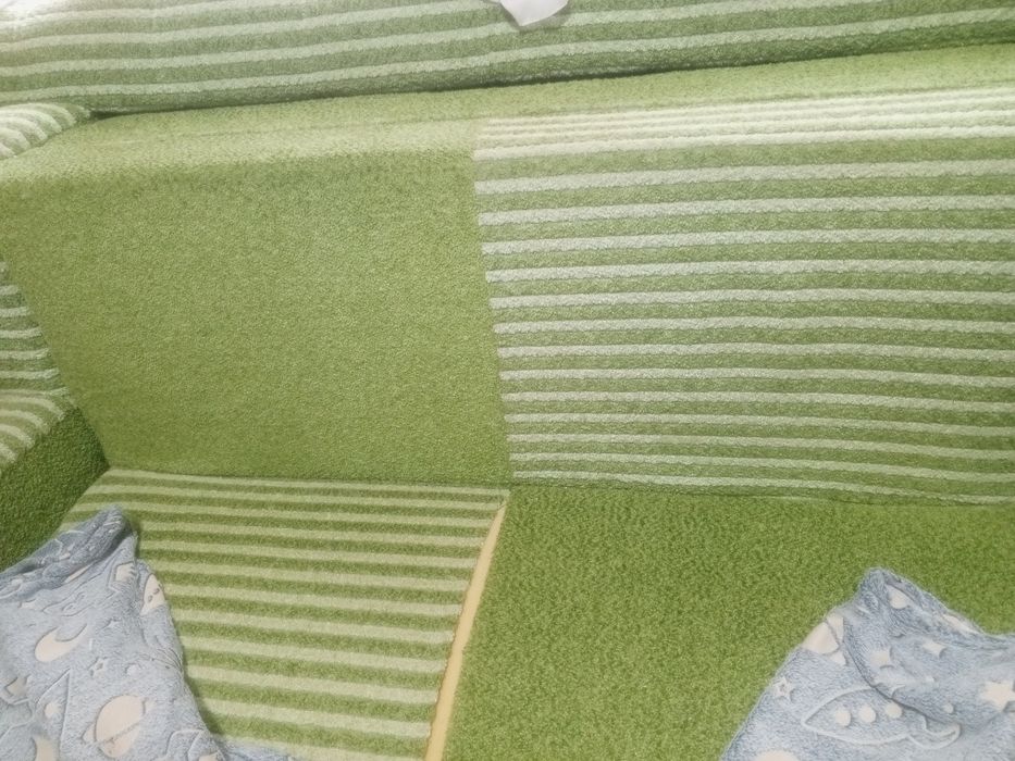 Диван розкладний.