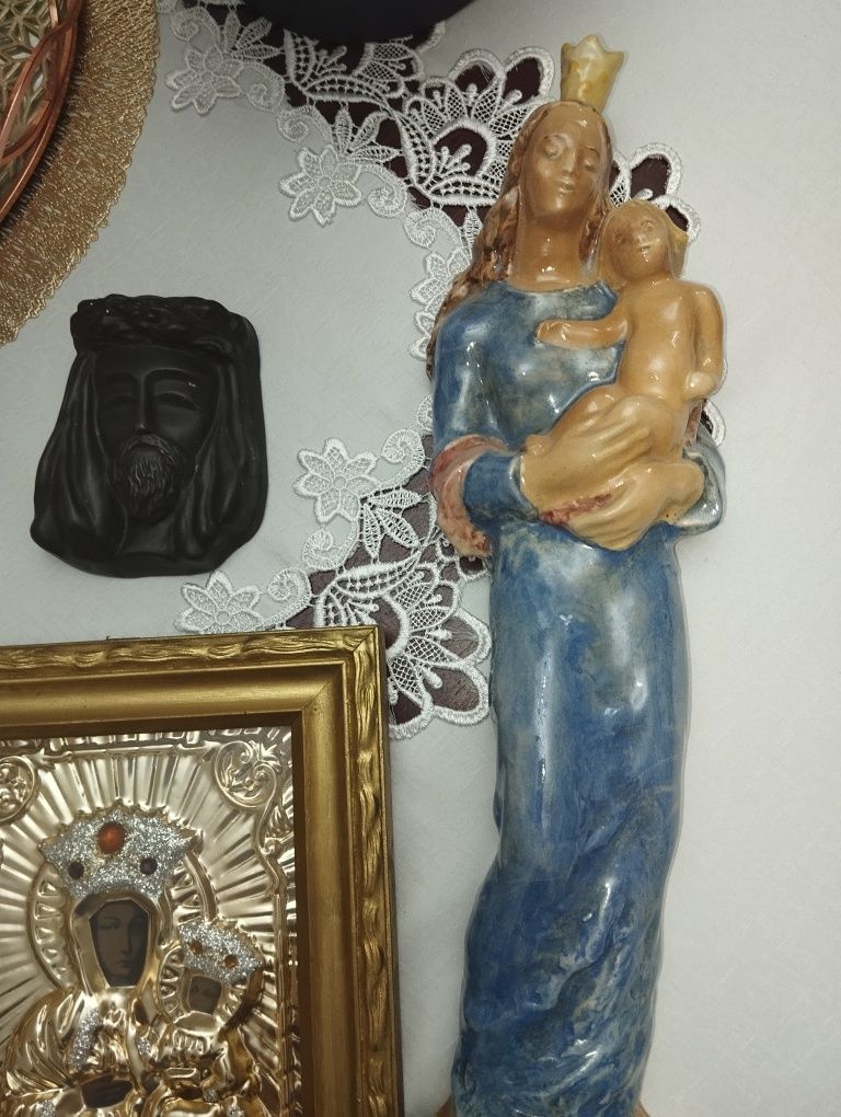 Okazja! Elegancki Jak Nowy Zestaw Dewocjonali Religijnych .