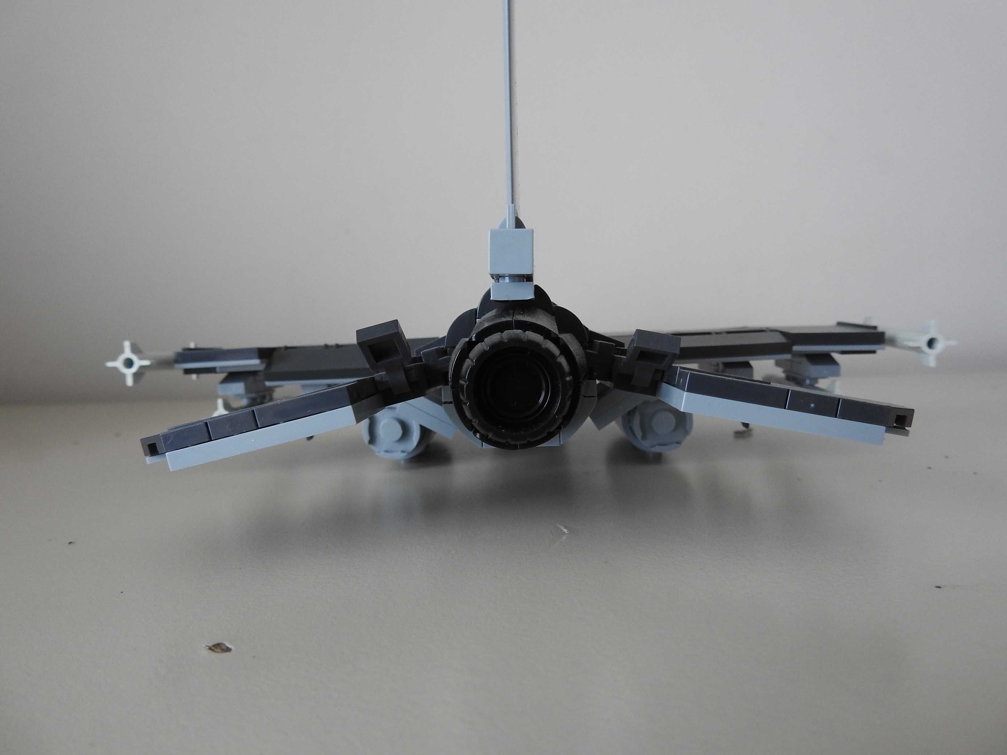 Cobi Myśliwiec F16