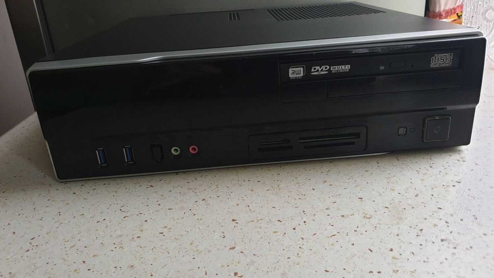 Komputer AMD A10-7800 Radeon R7 1GB 8GB 256GB SSD