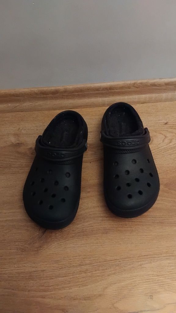 Klapki czarne Crocs