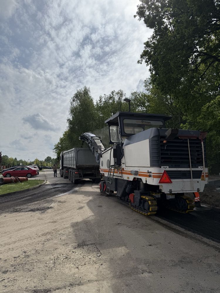 Wynajem Frezarka drogowa, frezowanie nawierzchni asfaltowych Wirtgen