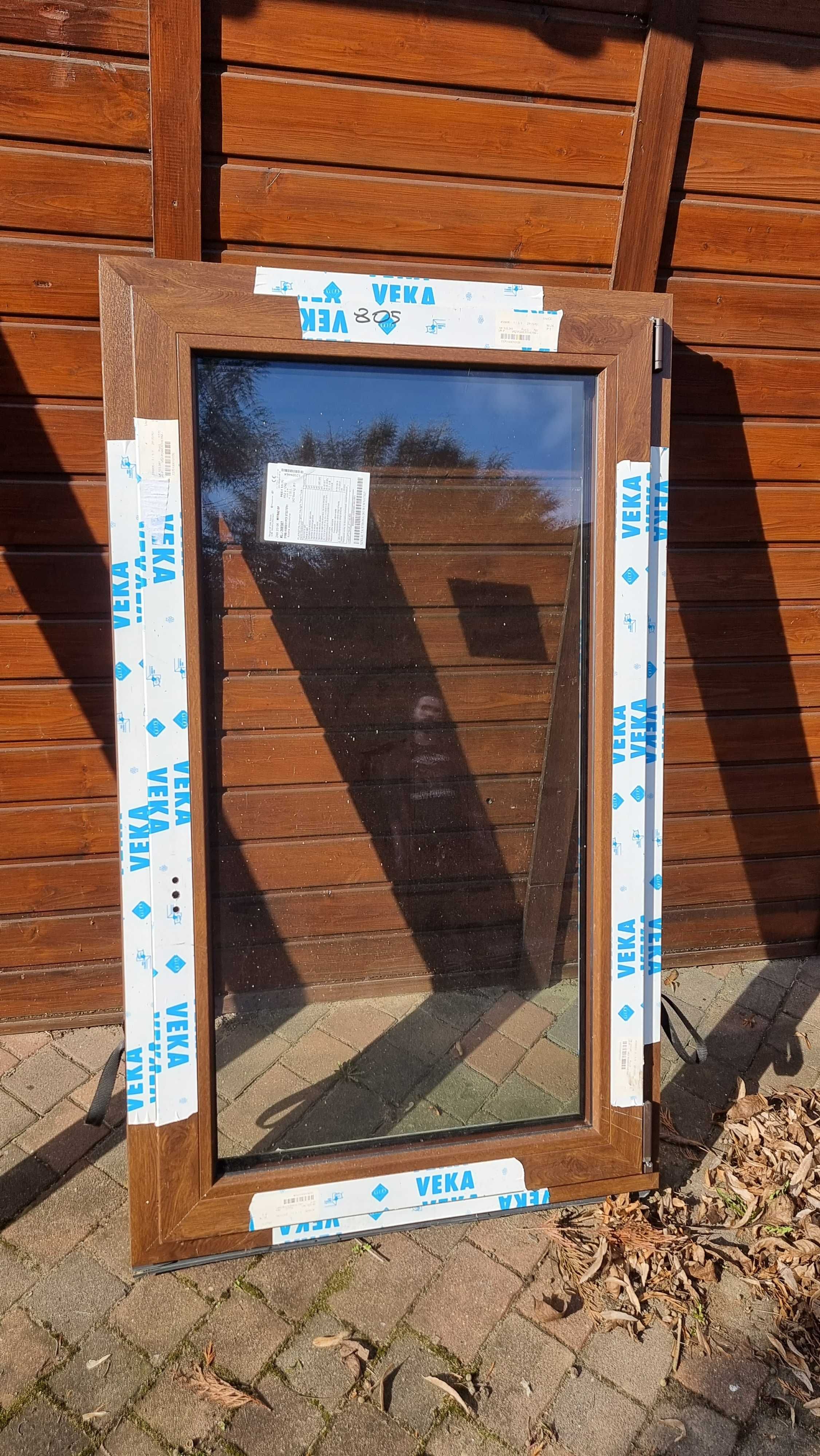 Okno Veka Softline 82 , kolor orzech , 3 szyby, 860x1450 prawe, montaż