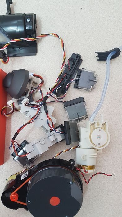 Części Xiaomi Roborock s5max, s6, s6 maxv, s7. Nowe i używane.