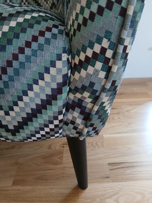 Fotel kolorowy zygzak azul hiszpańska tkanina żakardowa