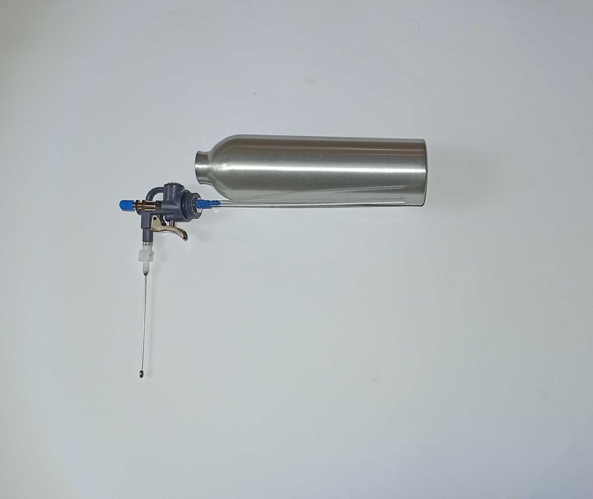 Многоразовый баллон распылитель для технических жидкостей очиститель