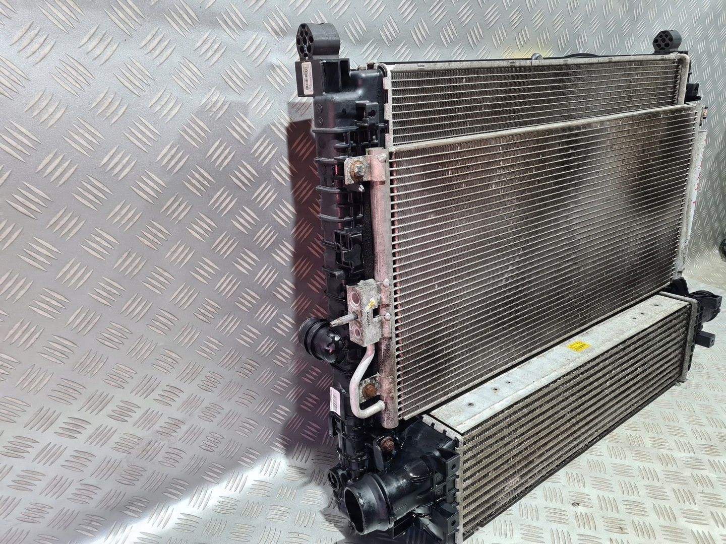 CHŁODNICA WODY KLIMATYZACJI INTERCOOL WENTYLATOR MOKKA MOKKA X 1.6 CDTI