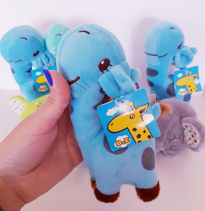 Conjunto 7 peluches girafas e elefantes bebé (Portes Incluidos)