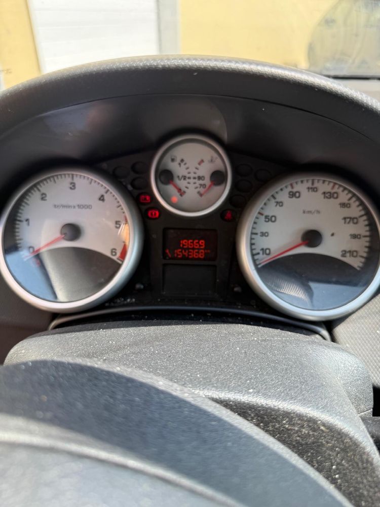 peugeot 207 1.6 hdi