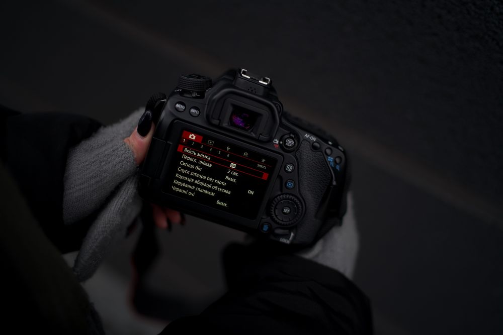 Фотоапарат CANON EOS 80D Body з Wi-Fi