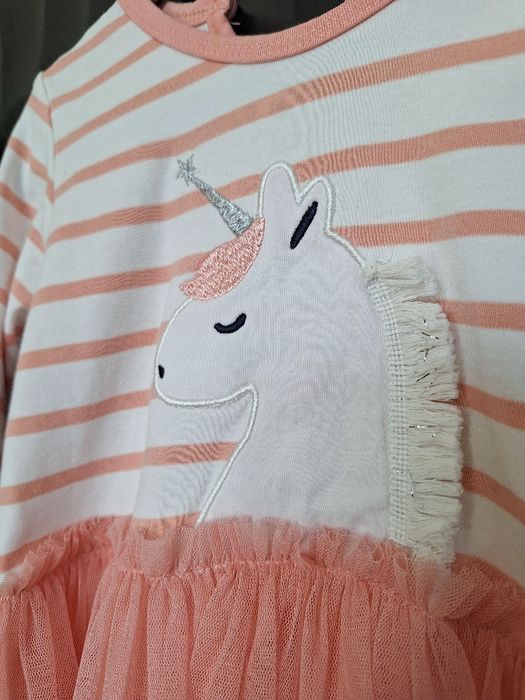 Sukienka dla dziewczynki r. 104