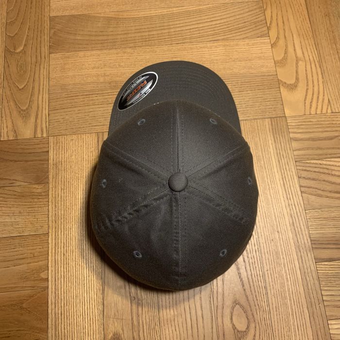 Męska czapka z daszkiem FlexFit L/XL