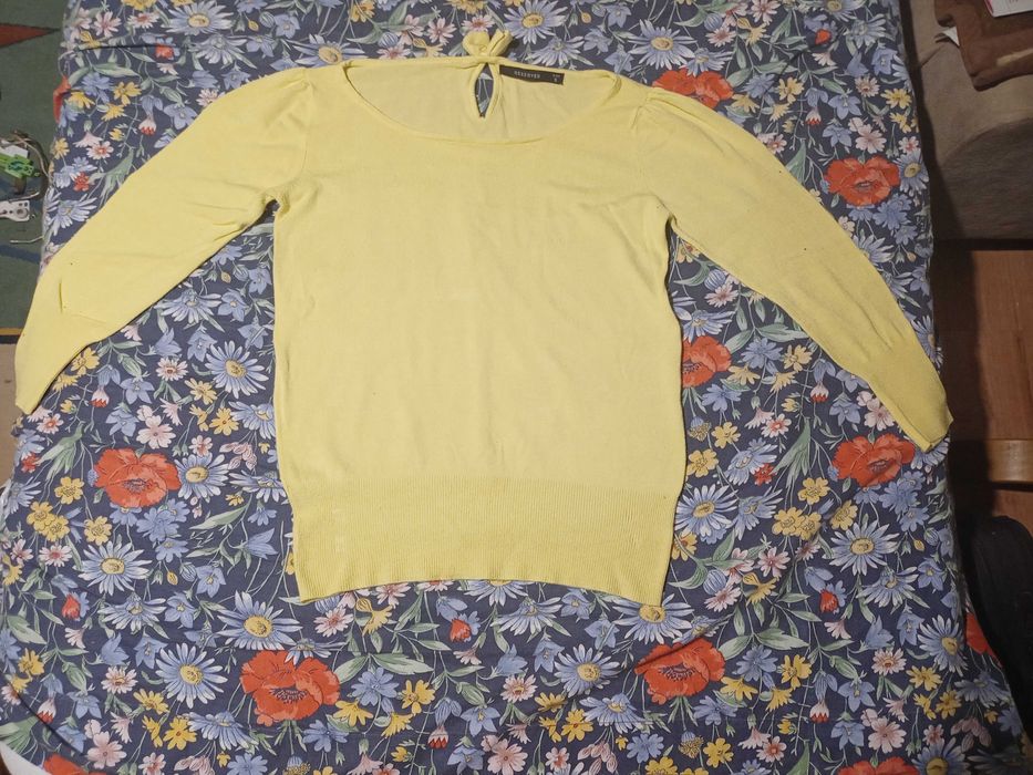 Cytrynowy sweterek Reserved