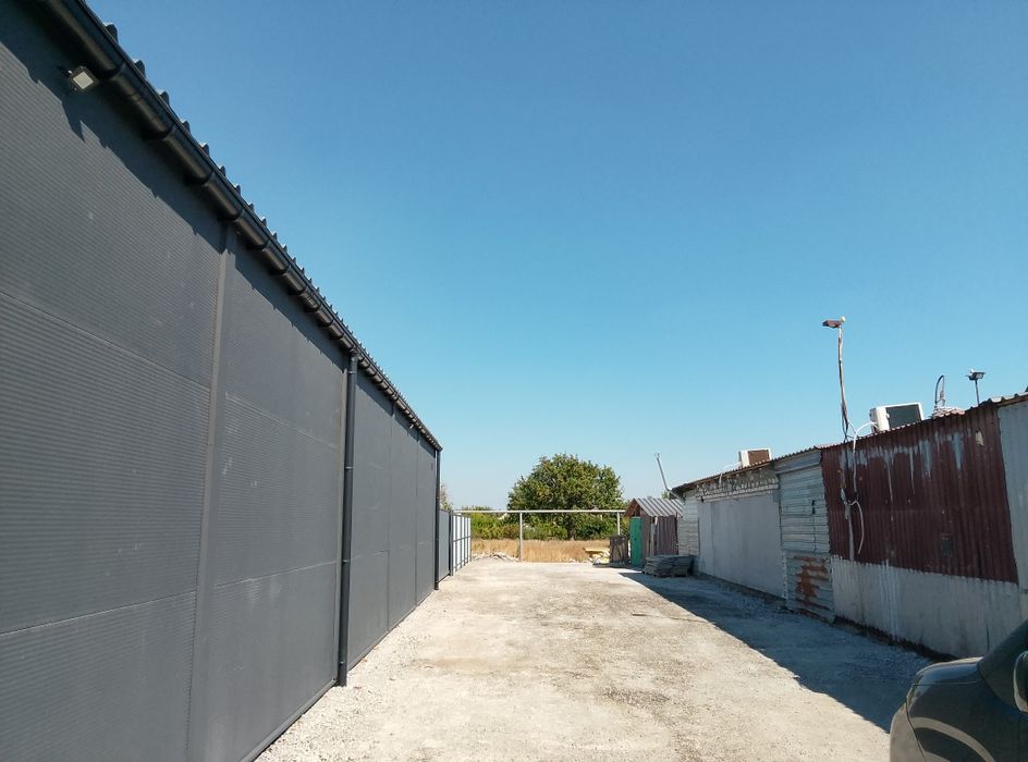 Здається ділянка під комерцію в центрі пгт.Підгородне, біля АТБ