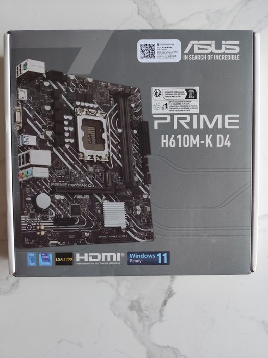 Материнська плата ASUS