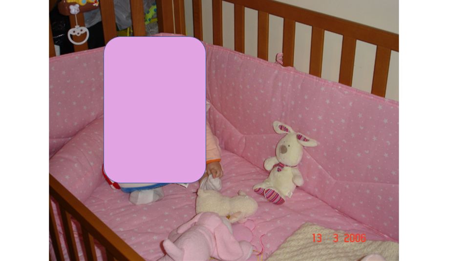 Cama grades Prenatal c/ colchão e têxteis (edredão, lençóis e proteção