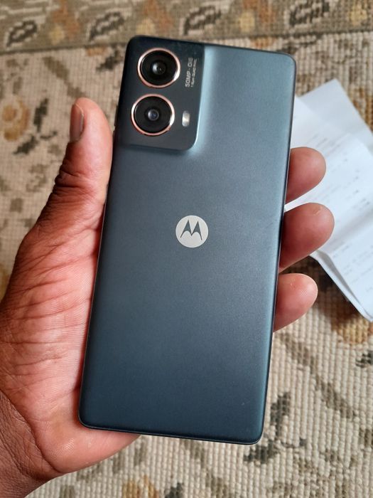 Vendo moto g85  256 gb