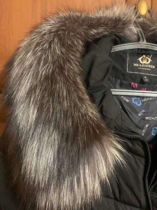 Женская зимняя куртка с чернобуркой