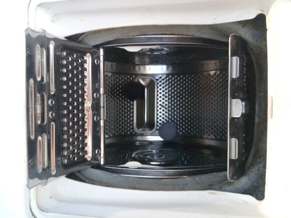 Пральна машина на відновлення або запчастини.