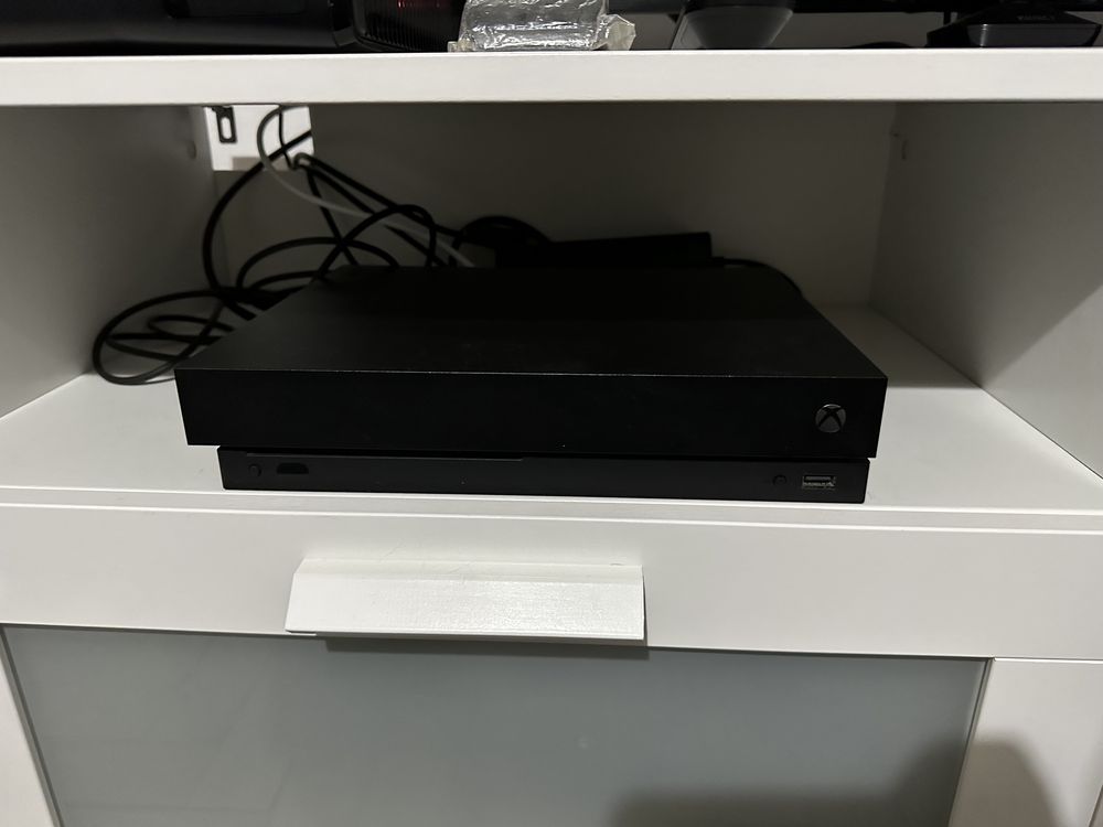 Xbox one X 1 Terabyte