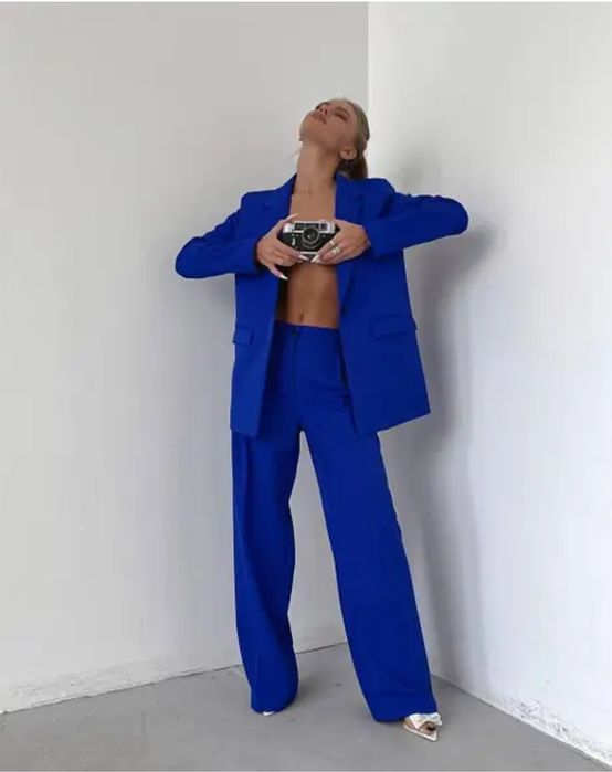 Костюм з брюками палаццо