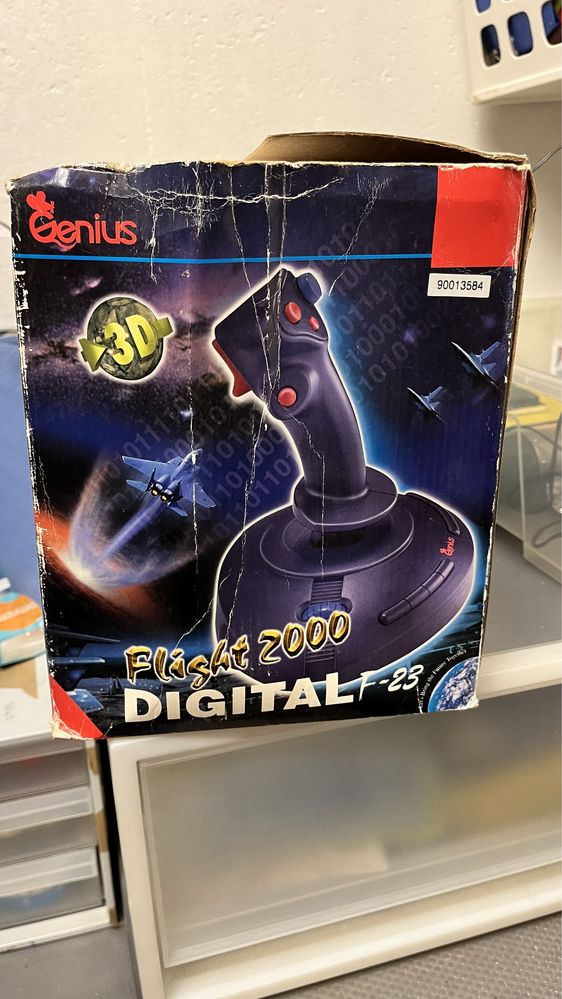 Joystick Genius Flight 2000 retrogaming