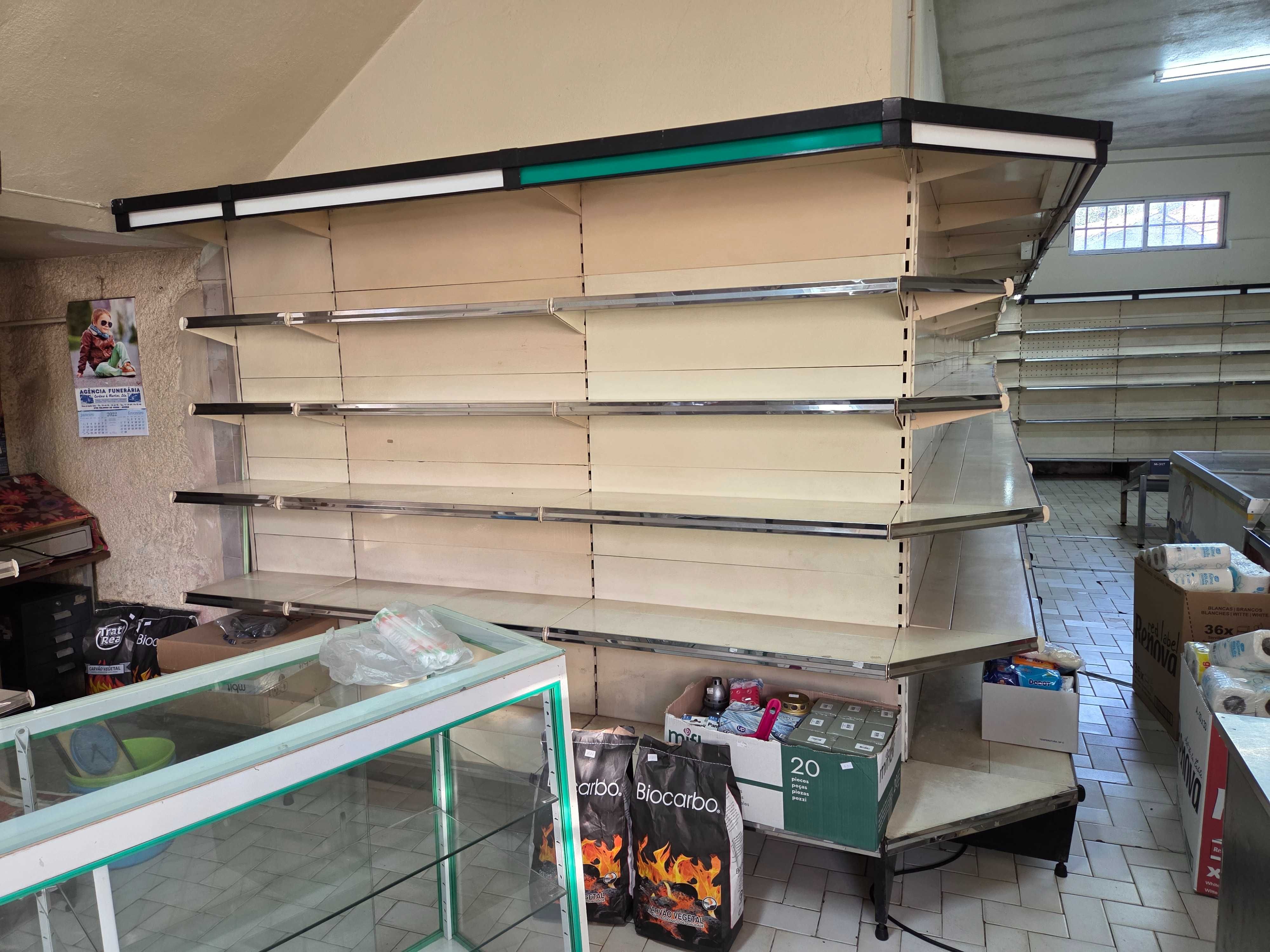Estantes e Parteleiras metalicas de supermercado