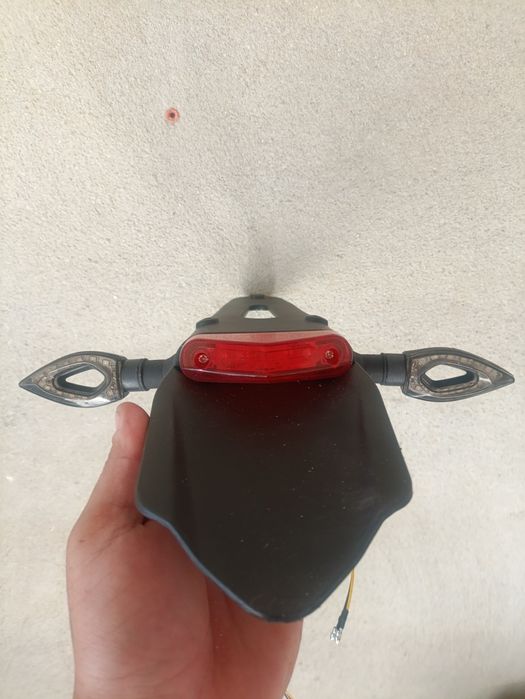 Suporte matrícula com piscas novo