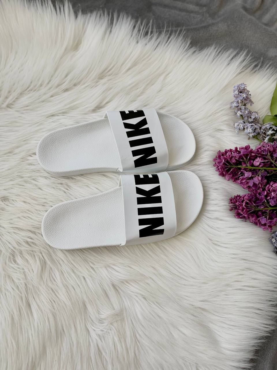 Жіночі шльопанці Nike Slides Big Logo ‘White’