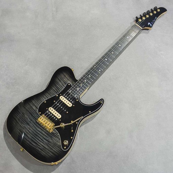 Guitarra T's Guitars DTL-24 Custom Charcoal Burst com capa usada