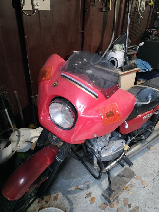 Продам обтікатіль (вітрове скло) на мотоцикл