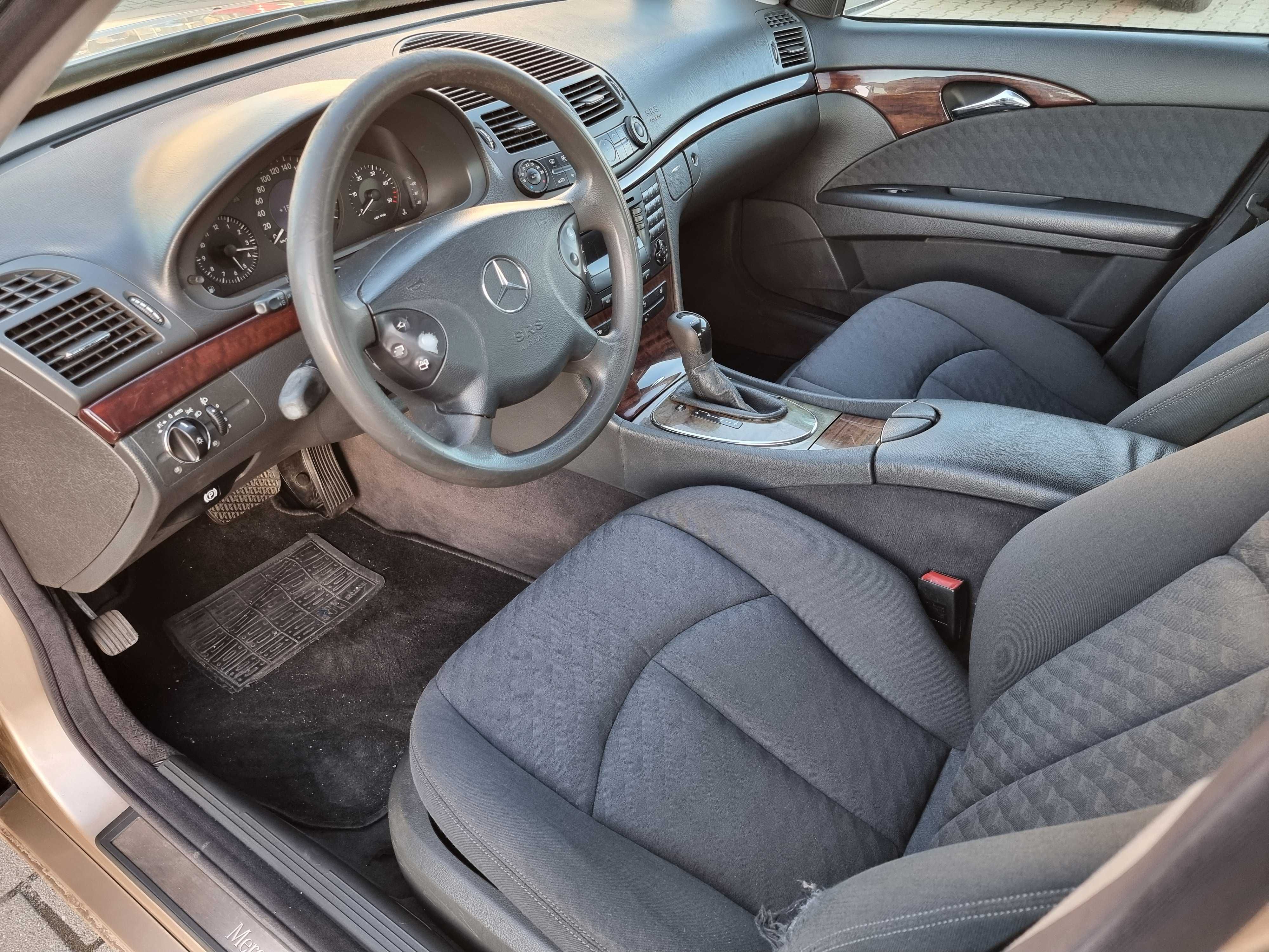 Mercedes E270 , 2002