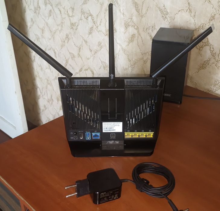 Wi-Fi Роутер Asus RT-AC68U/TM-AC1900