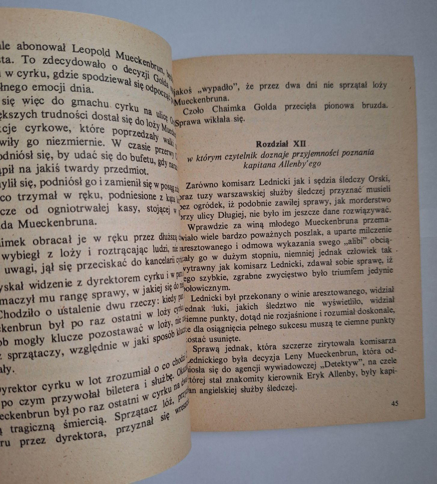 Mord na Placu Trzech Krzyży, Marek Romański  - kryminał