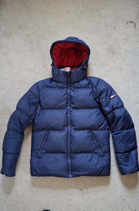 Чоловічий пуховик Tommy Hilfiger.