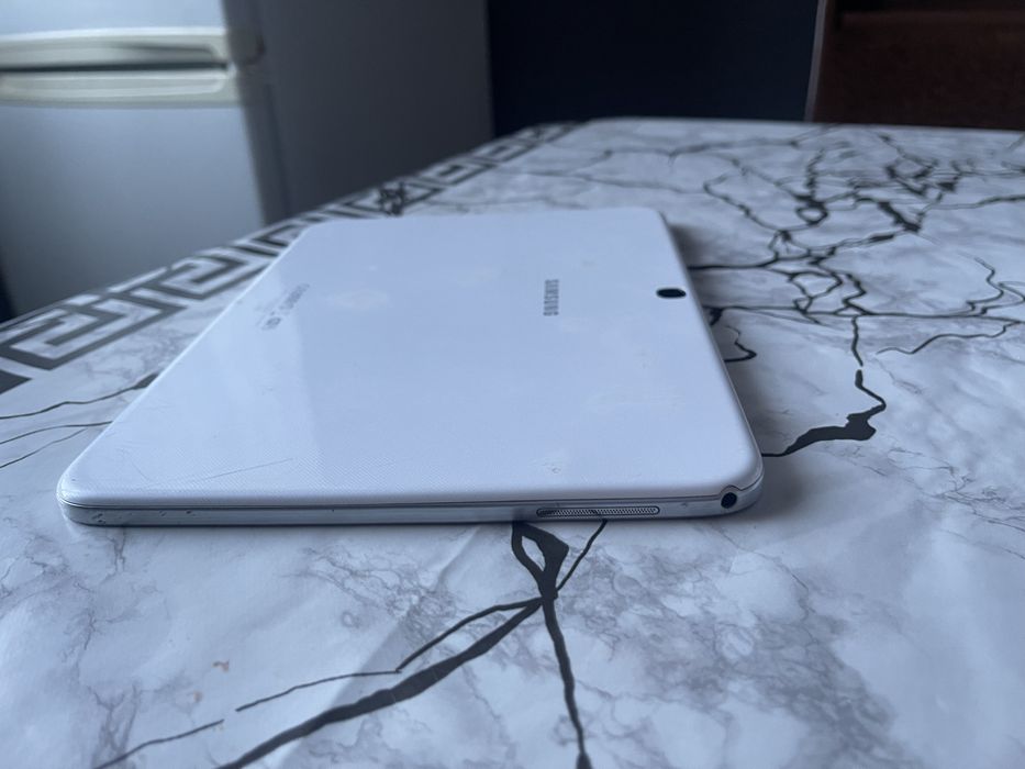 Продам Планшет samsung galaxy tab 3 10,1" 2 gb / 16 gb белый