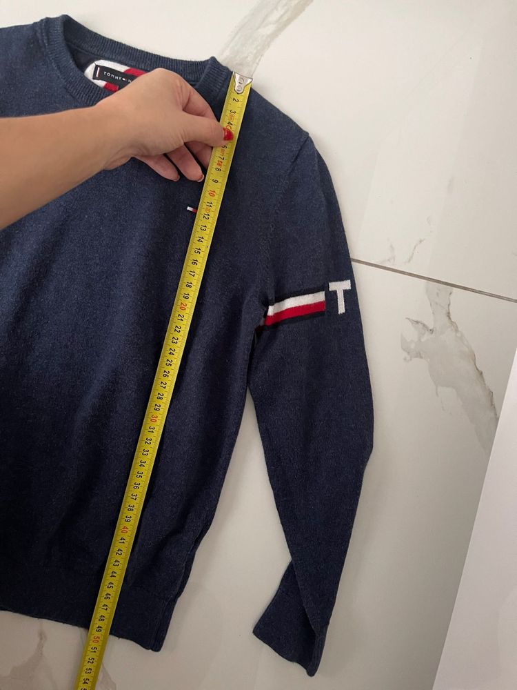 Sweter rozmiar 128 cm tommy hilfiger oryginalny