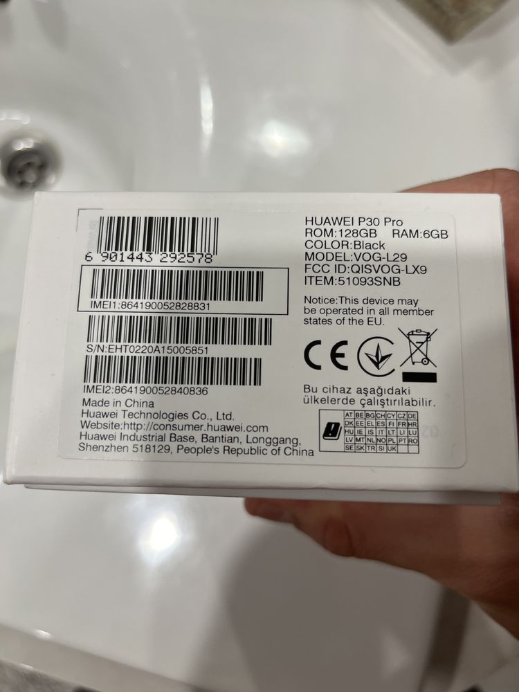 Huawei P30 PRO 128GB + Karta pamieci Huawei 128GB